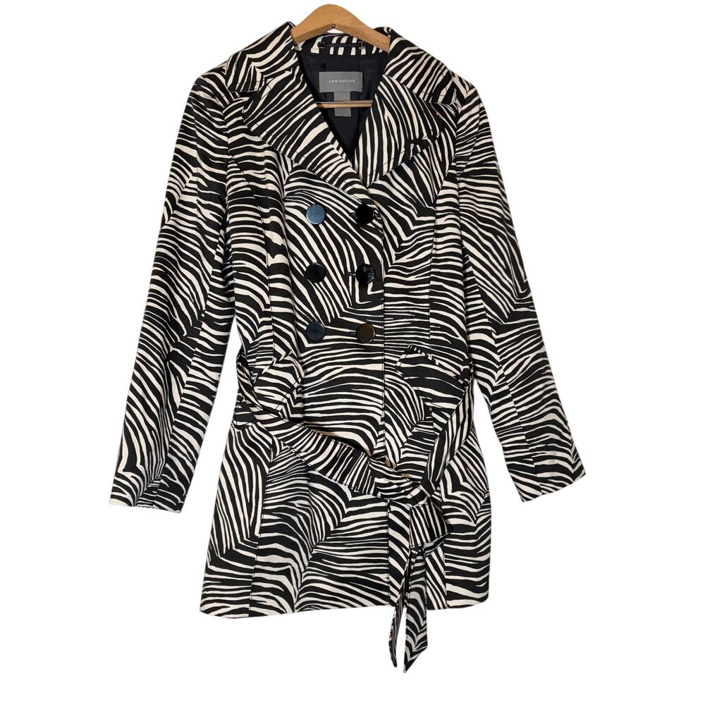 Ann Taylor Womens zebra print trench coat.  Size M. Double breasted animal print